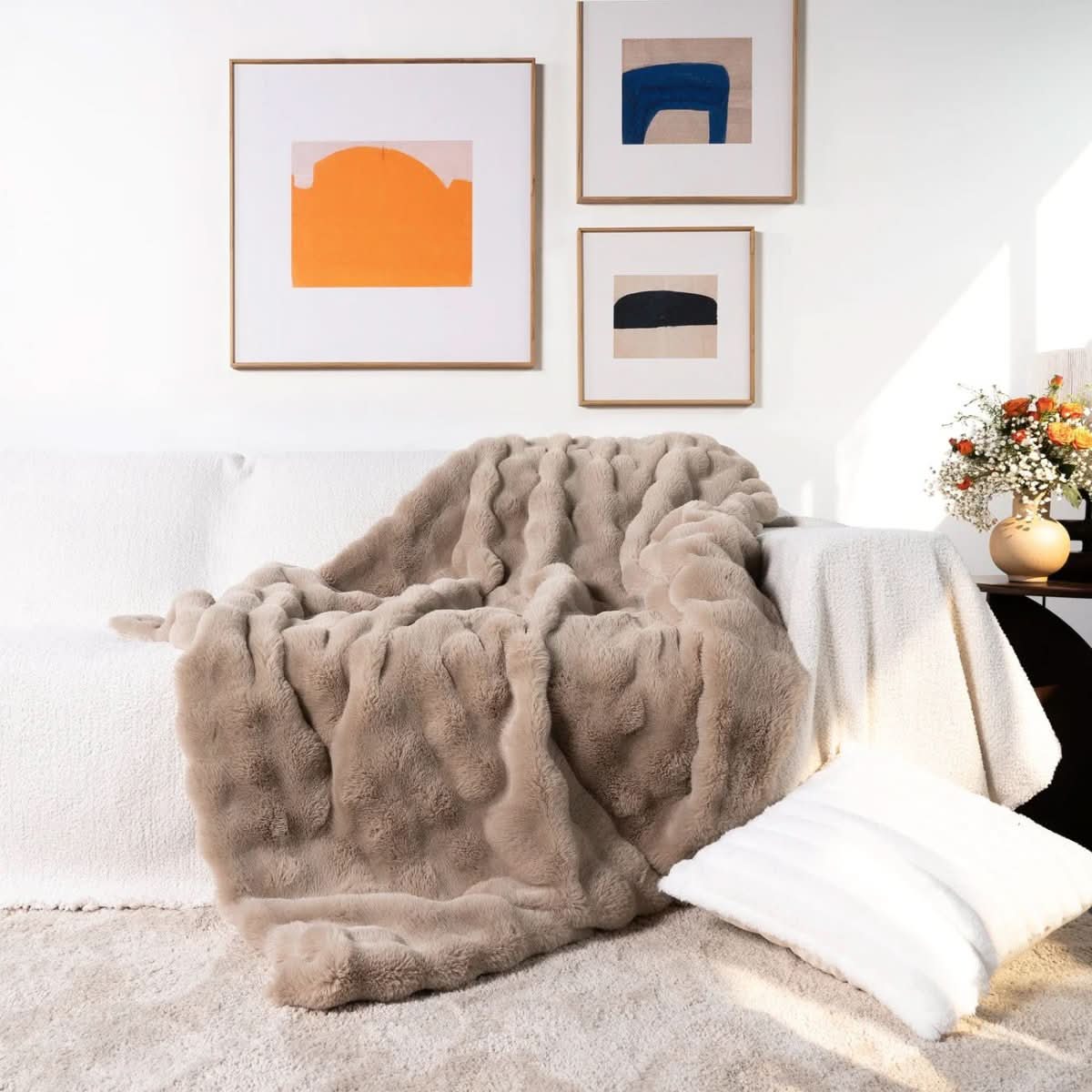 ZenithThrow Ultralight On-The-Go Travel Blanket For Cozy Comfort