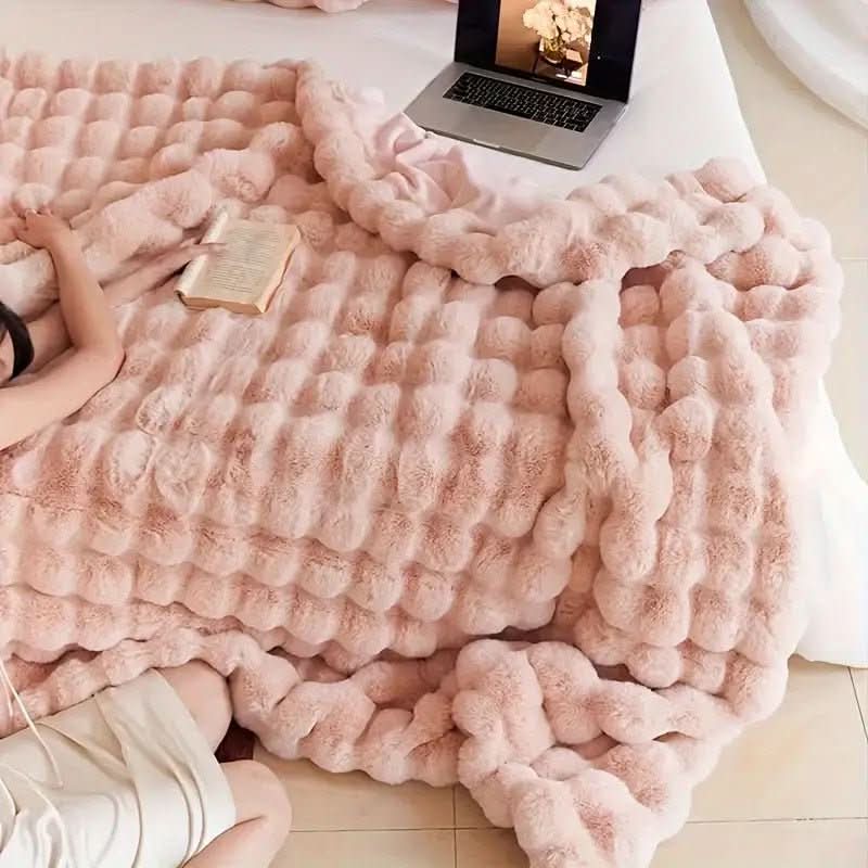 ZenithThrow Ultralight On-The-Go Travel Blanket For Cozy Comfort